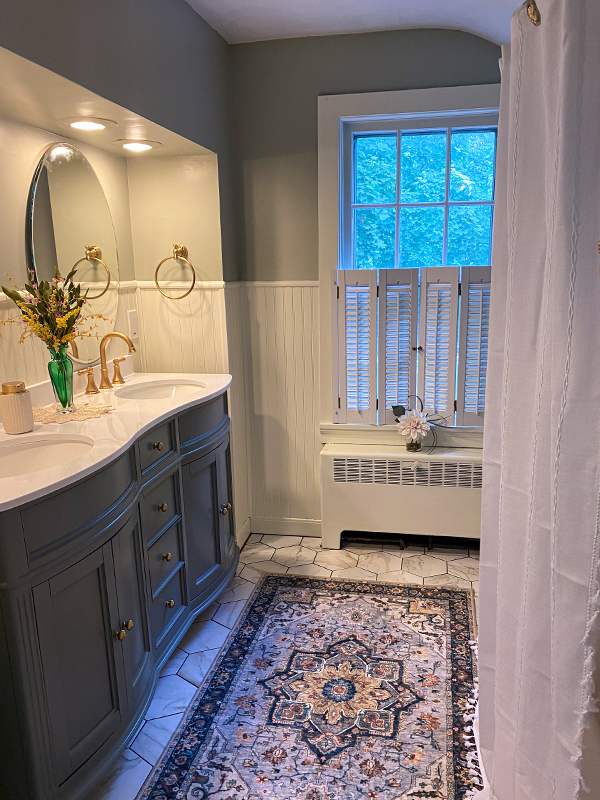 Vintage-Inspired Hex & Beadboard Bath